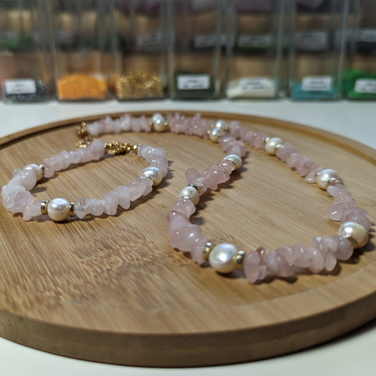 Perla Necklace Bracelet Set in Rose Quartz